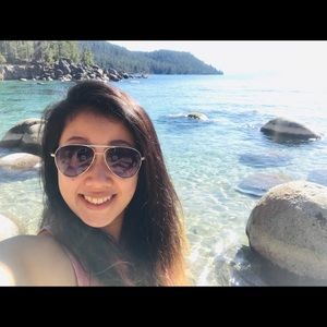 Meet your Posher, Lorraine